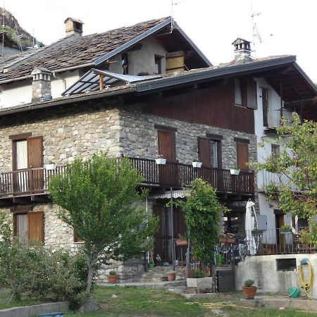 La Maisonnette De Larey Aosta Exteriör bild