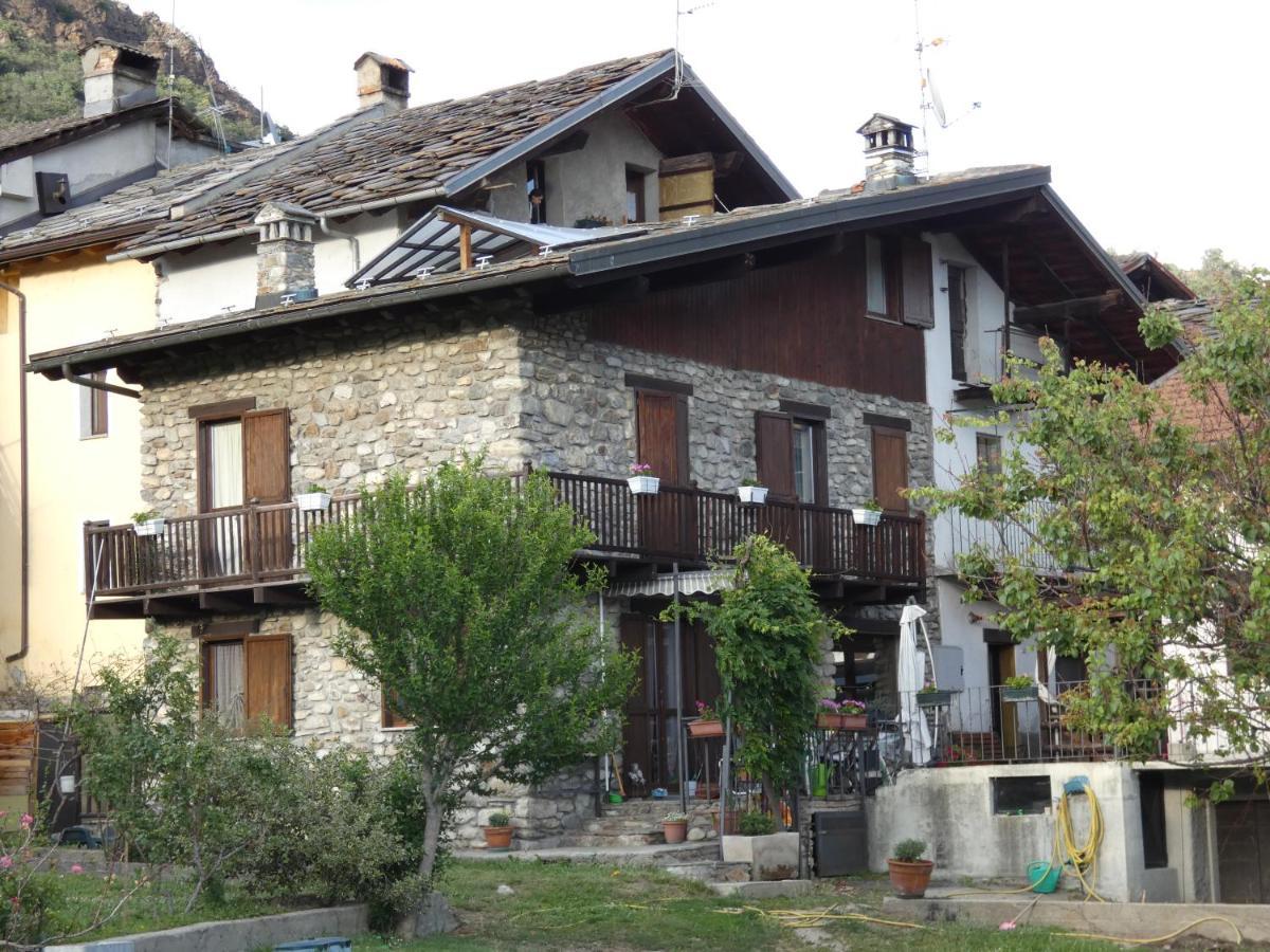 La Maisonnette De Larey Aosta Exteriör bild
